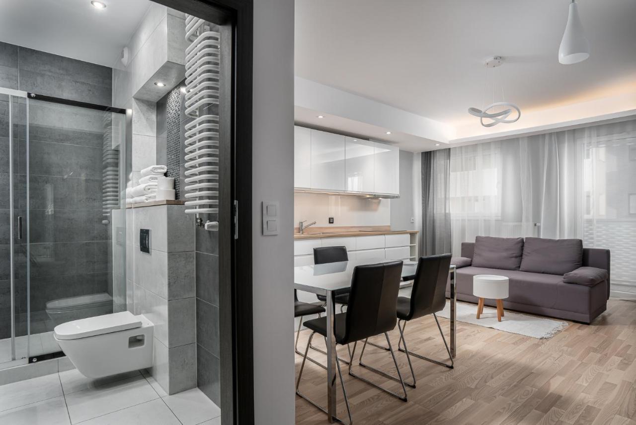 Rentplanet - Apartamenty Atal Tower Wrocław Extérieur photo