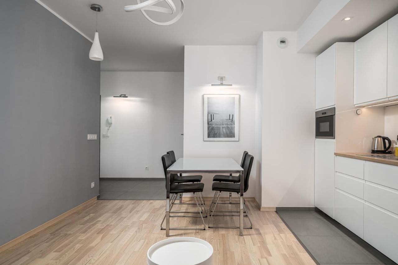 Rentplanet - Apartamenty Atal Tower Wrocław Extérieur photo