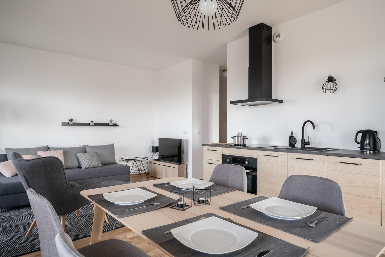 Rentplanet - Apartamenty Atal Tower Wrocław Extérieur photo