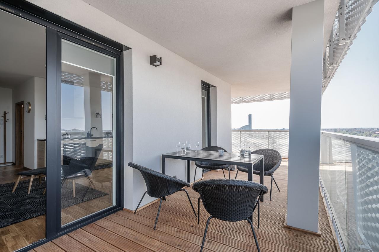 Rentplanet - Apartamenty Atal Tower Wrocław Extérieur photo
