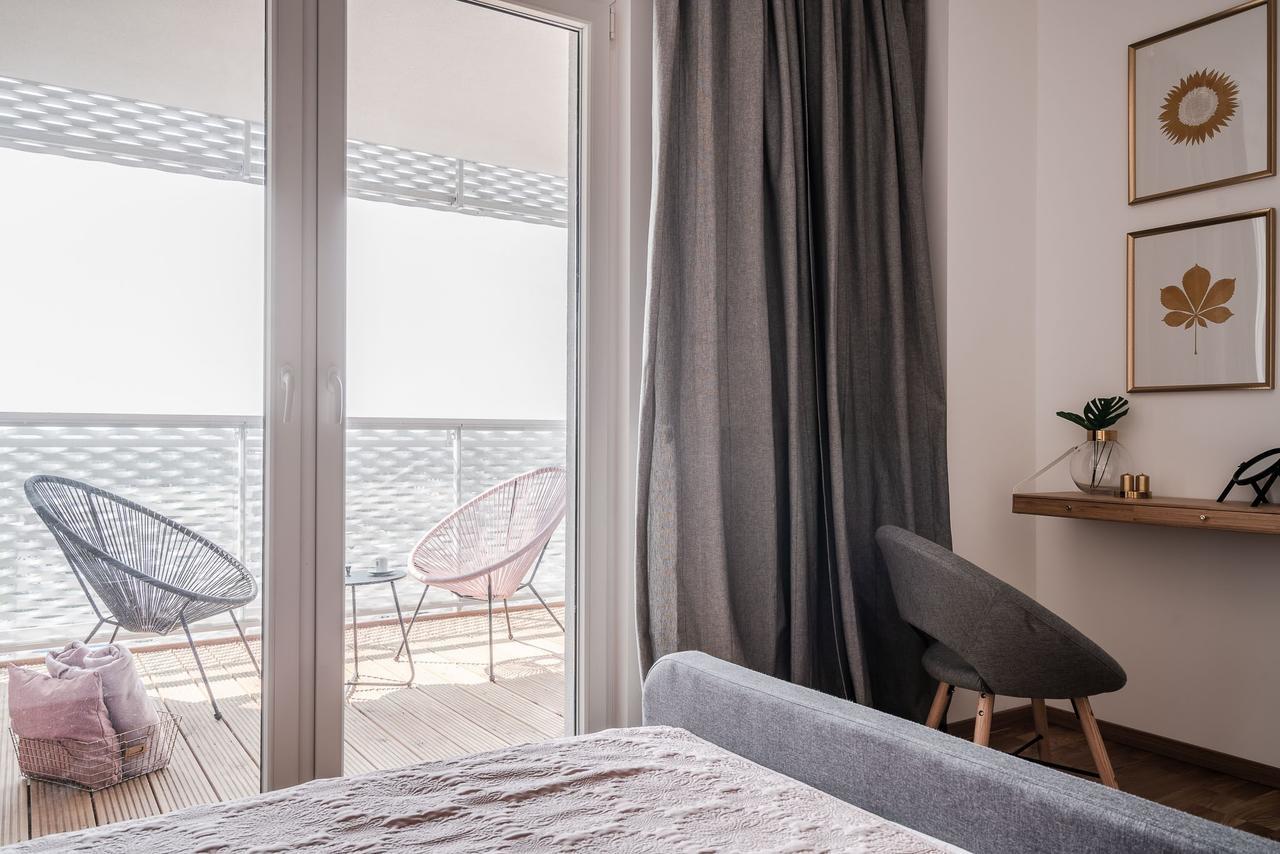 Rentplanet - Apartamenty Atal Tower Wrocław Extérieur photo